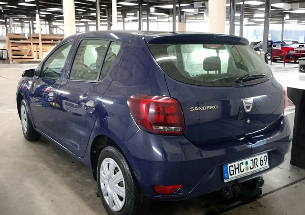 Dacia Sandero cena 24900 przebieg: 75000, rok produkcji 2017 z Więcbork małe 121